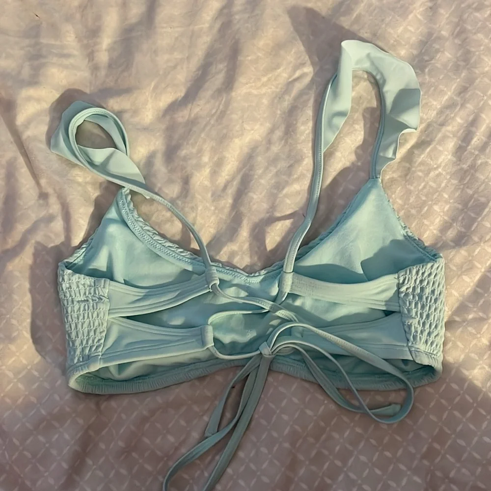 blue hollister bikini top and bottom - Picture 2 of 6